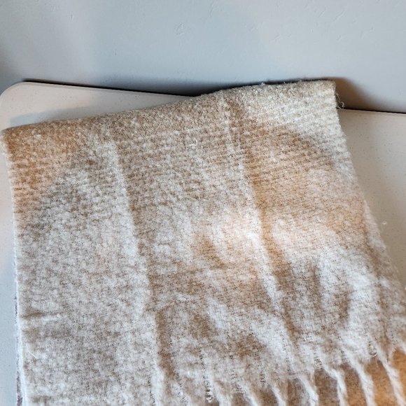 Anthropologie Scarf "EUC" - Picture 5 of 10